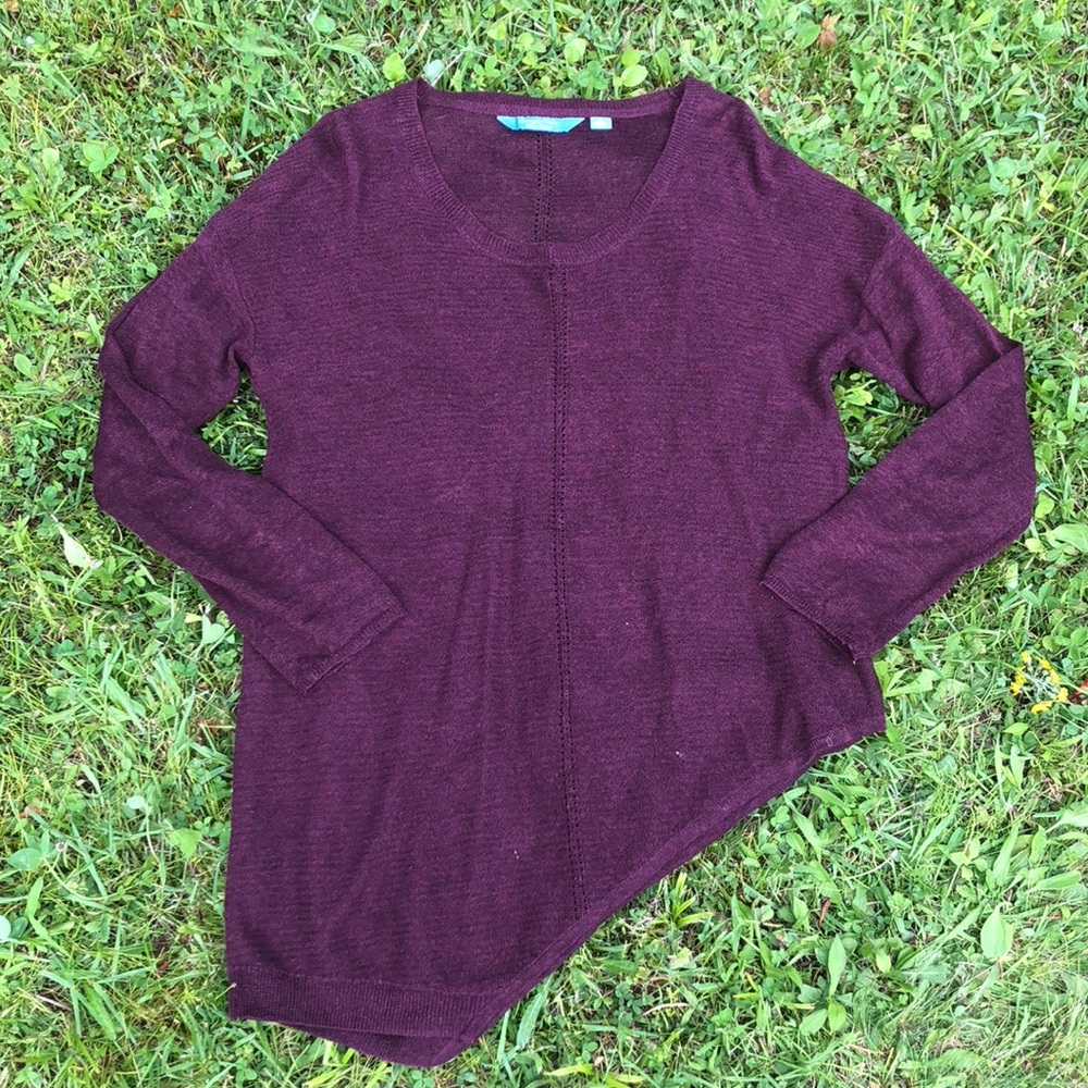 Lightweight Simply Vera Wang Asymmetrical sweater